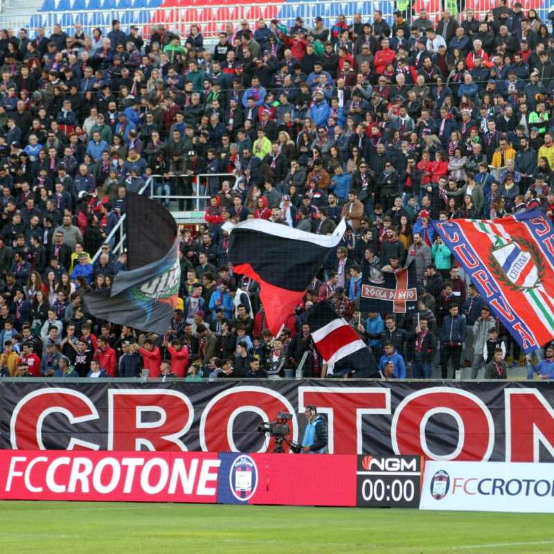 Crotone non basta Falcinelli, è 1-1