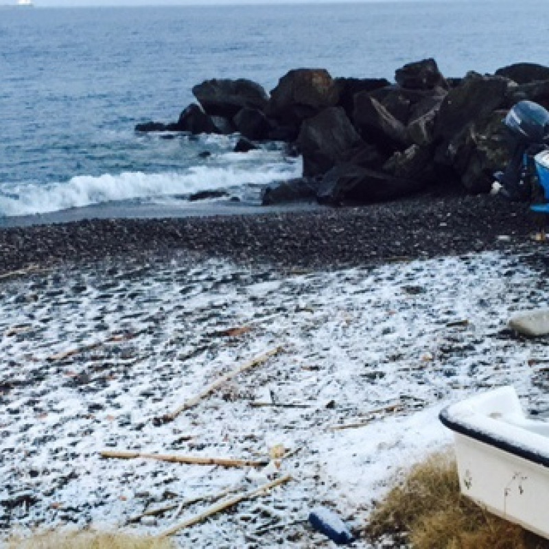 Spiagge innevate alle Isole Eolie
