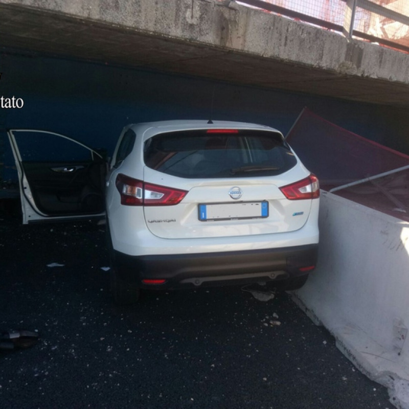 Crolla ponte sulla A/14, due morti e due feriti