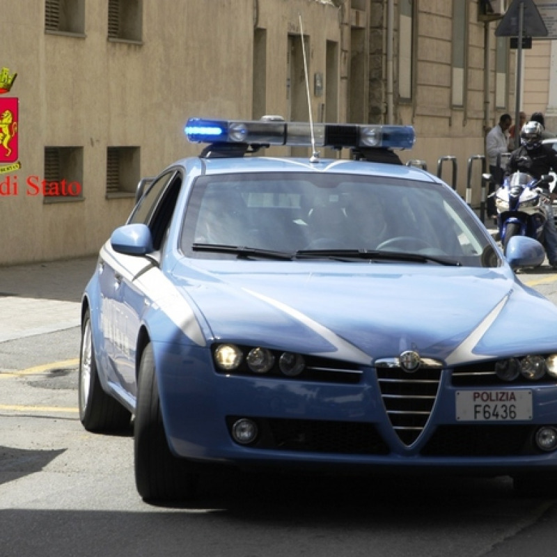 Cosenza, semina panico con auto: arrestato 18enne