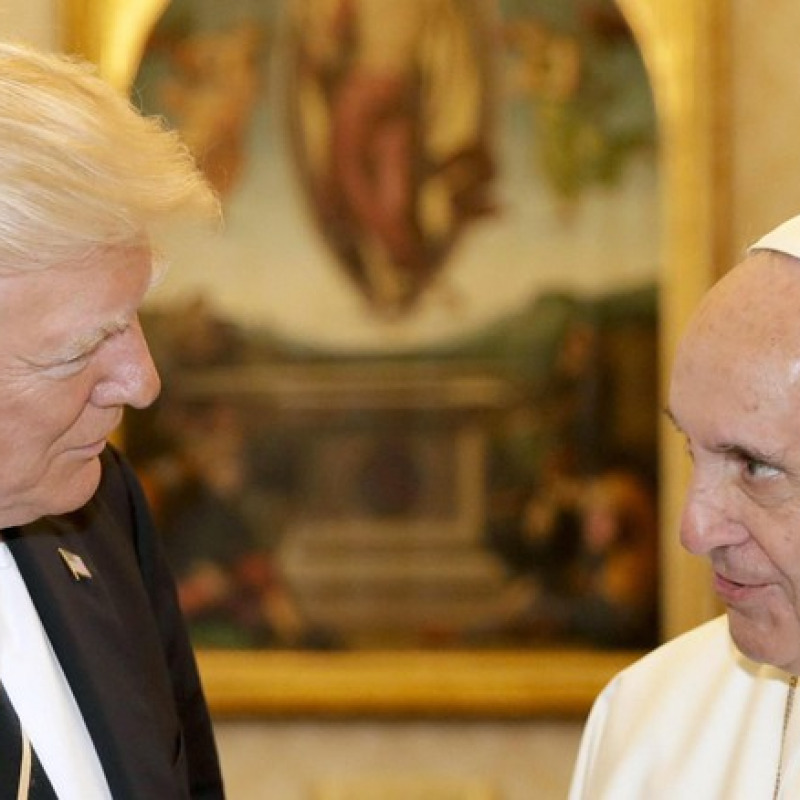 Trump dal Papa:"Un grande onore essere qui"