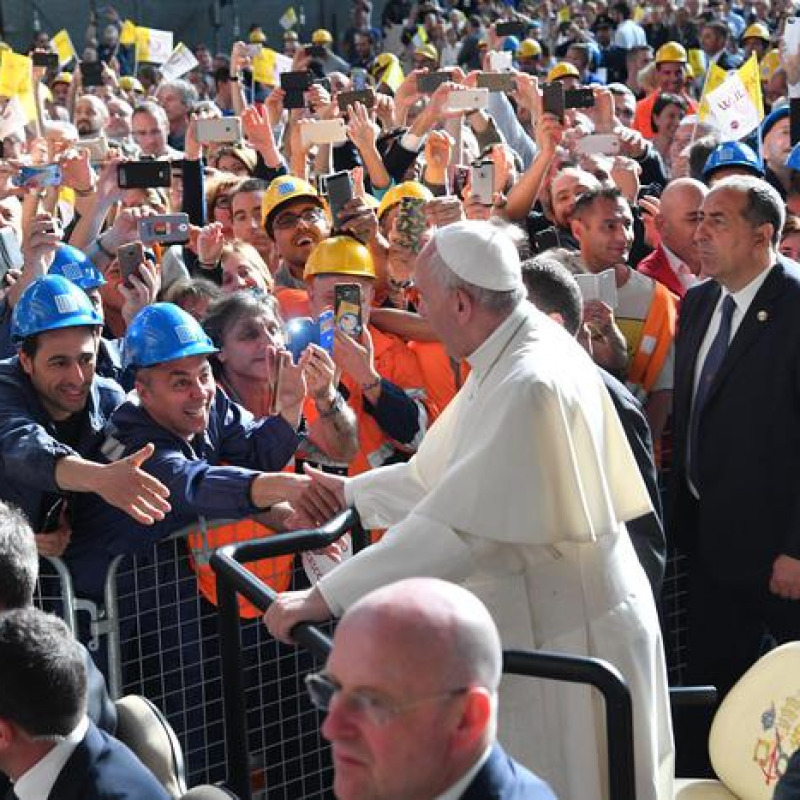 Il Papa all'Ilva: no alla speculazione