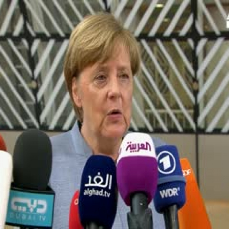 Mattarella scrive a Macron, segnale di forte adesione all'Ue