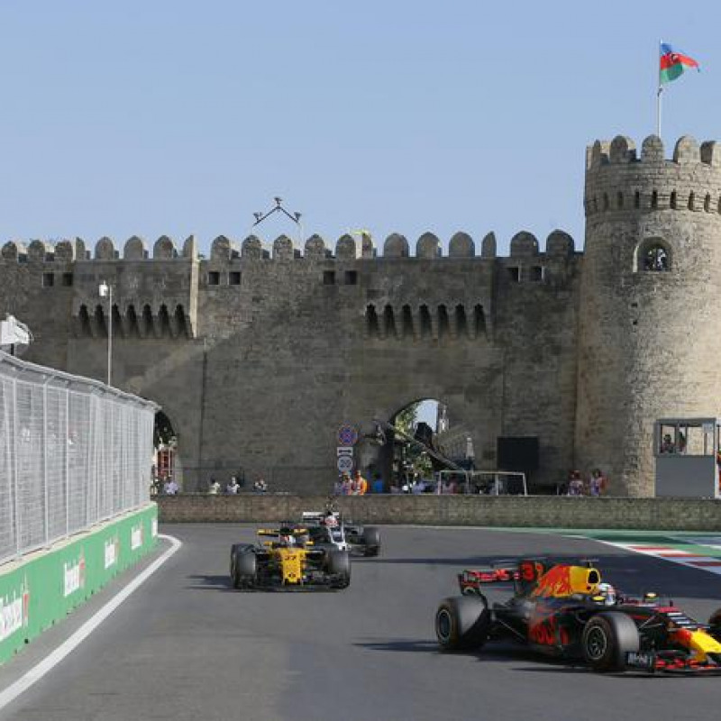 F1: a Baku vince Ricciardo, quarto Vettel