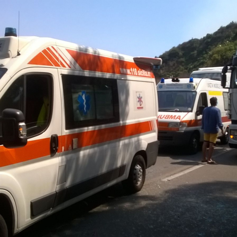 Messina, grave incidente a causa di un incendio: due feriti