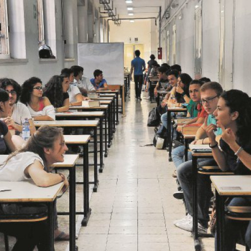 Diplomi “facili” all’Itas Chimirri? Una insegnante presenta denuncia
