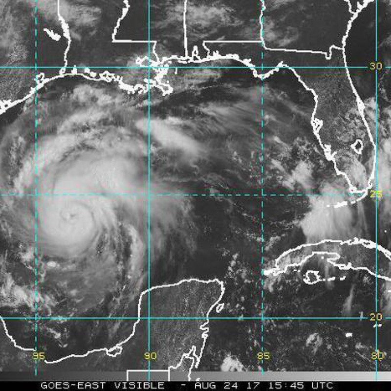 L'uragano "Harvey" tocca terra, allarme rosso in Texas