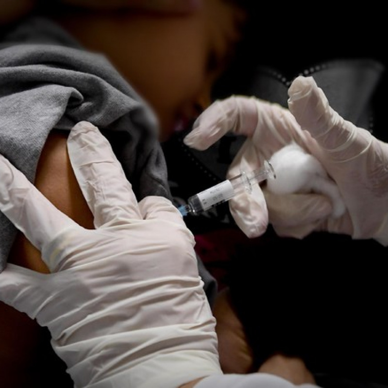 Vaccini: arriva l'autocertificazione per la scuola