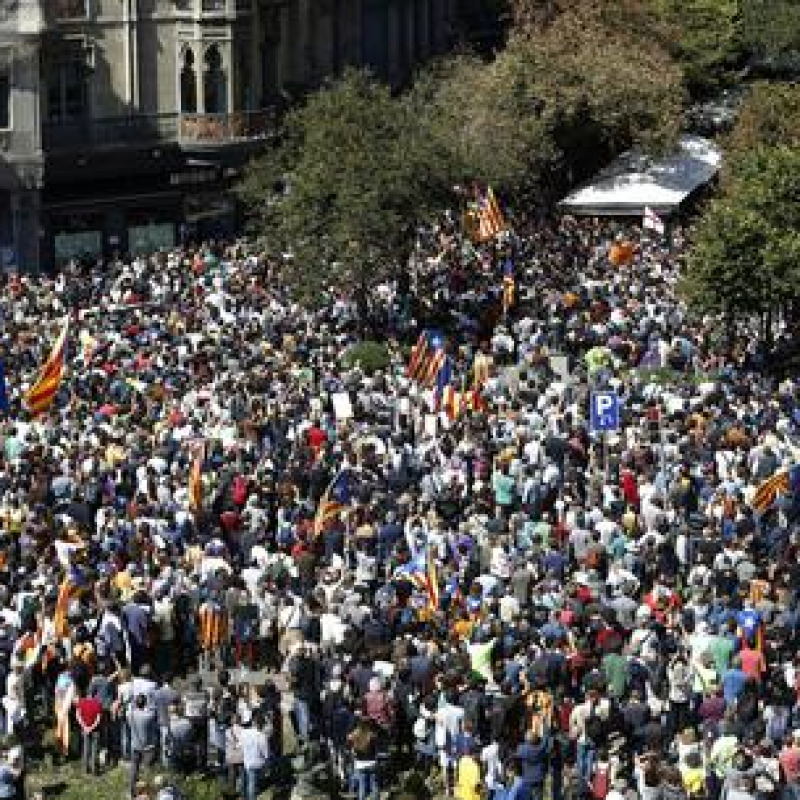 Barcellona: blitz Guardia Civil contro governo catalano