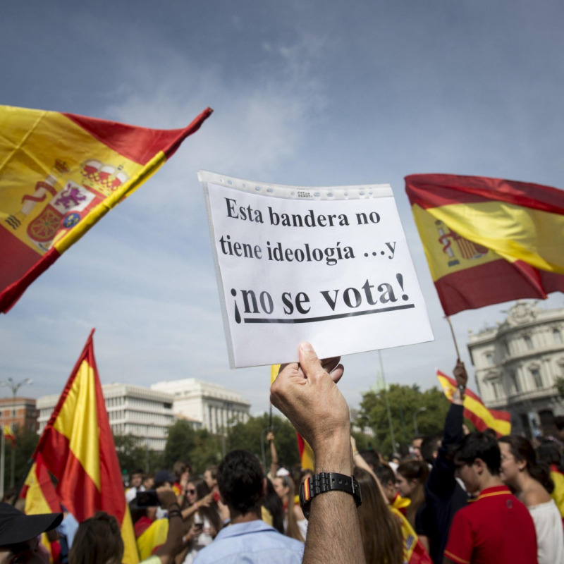 Madrid sbarra i seggi, la Catalogna alla sfida finale
