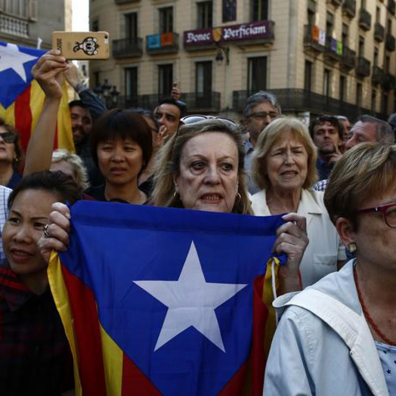 Puigdemont, indipendenza se Rajoy sospende l'autonomia