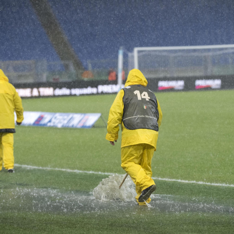 Diluvia a Roma, Lazio-Udinese rinviata per pioggia