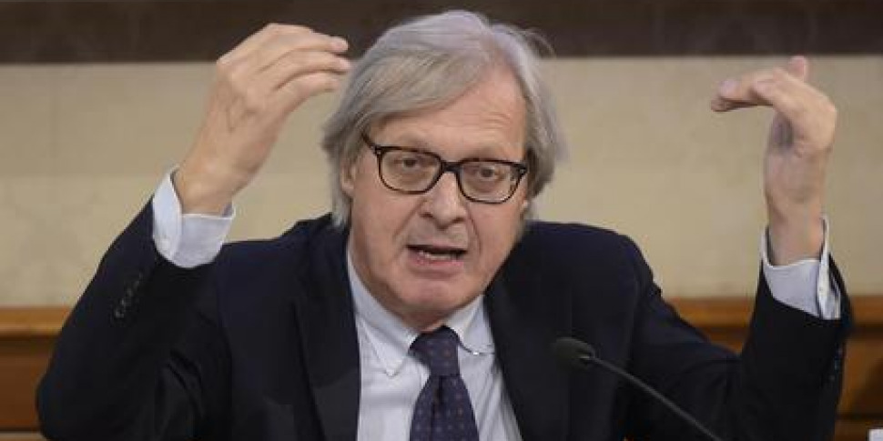Vittorio Sgarbi rimosso da Presidente della Fondazione Canova