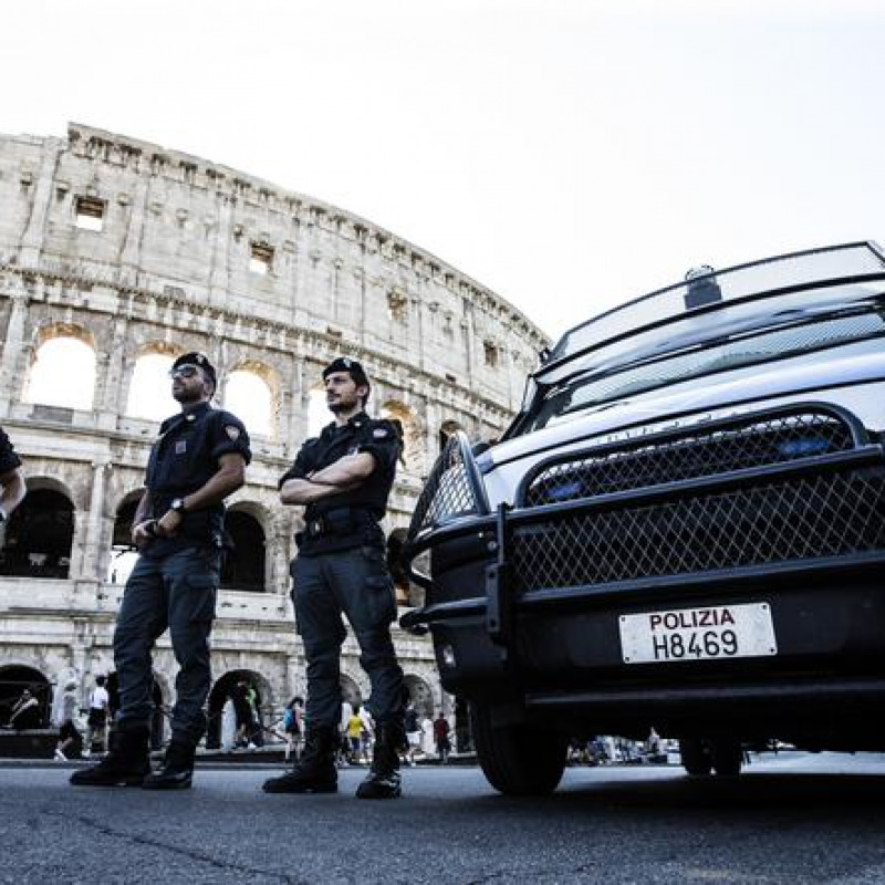 Terrorismo, rafforzata la sicurezza a Roma dopo una segnalazione