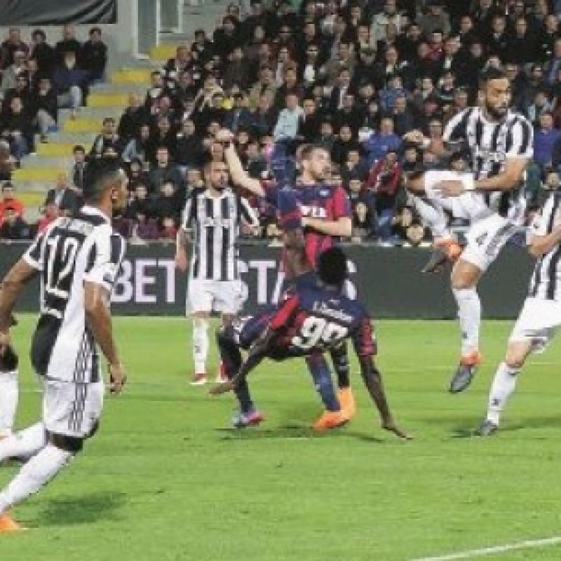 Simy alla Ronaldo: il Crotone ferma la Juventus