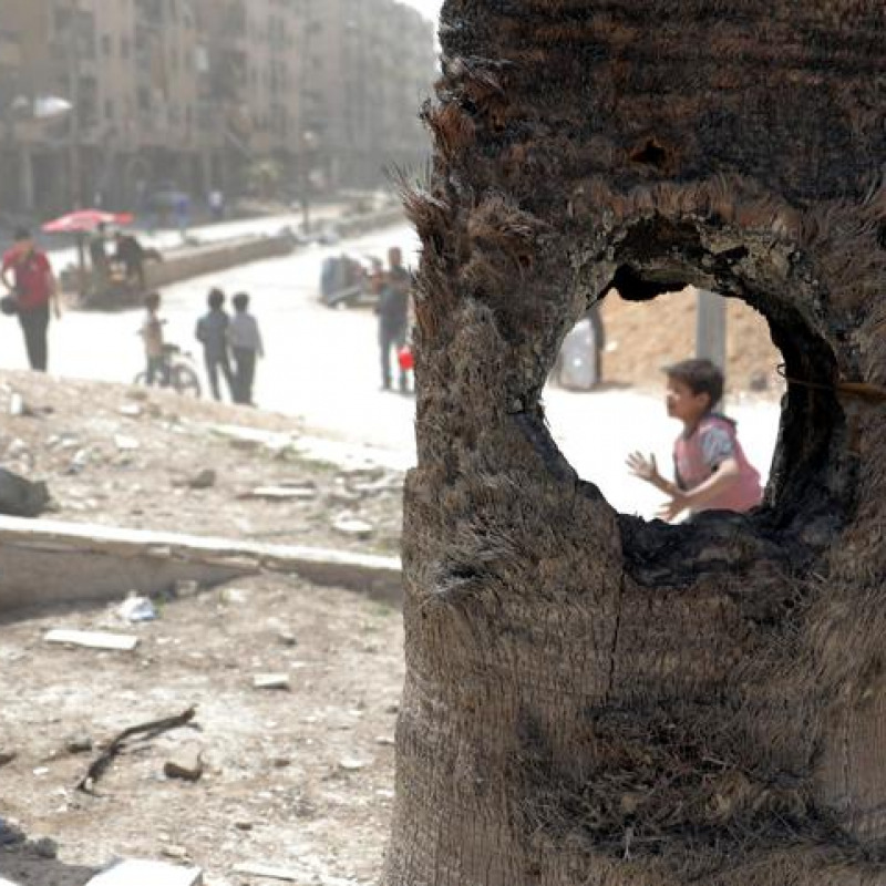 Siria: trovata fossa comune, forse fino a 200 corpi