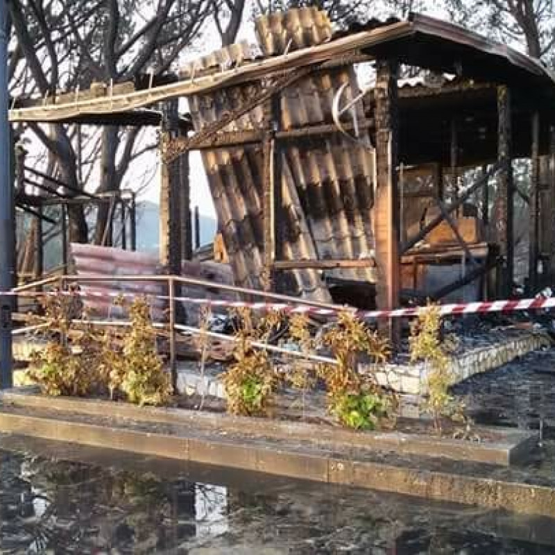 Incendiato il ristorante "La Pineta" di Piraino