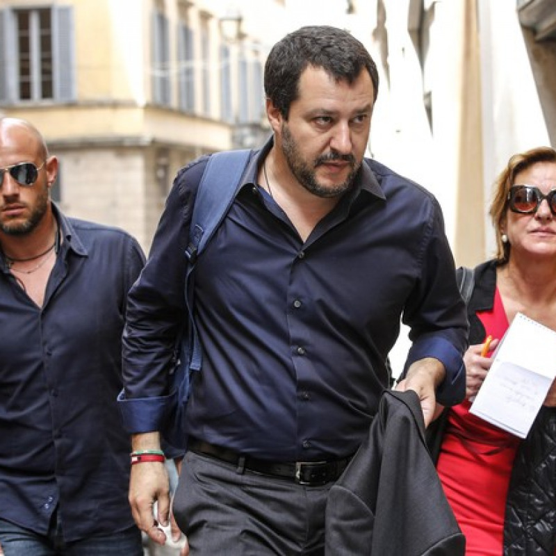 Salvini a Roma, salta comizio in Lombardia