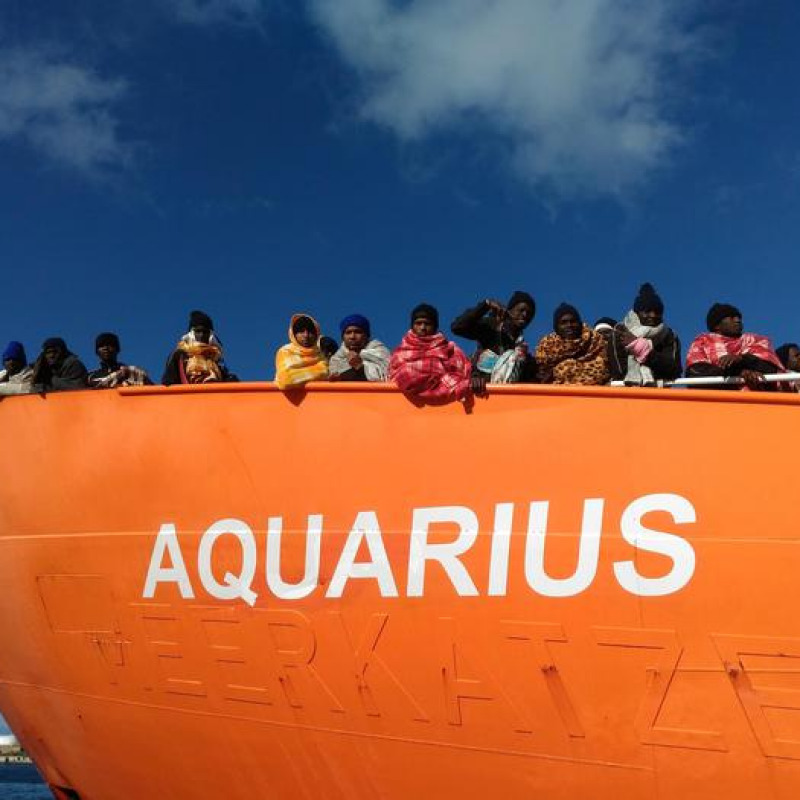 Salvini blocca nave diretta a Messina, a bordo pure bambini e donne incinte