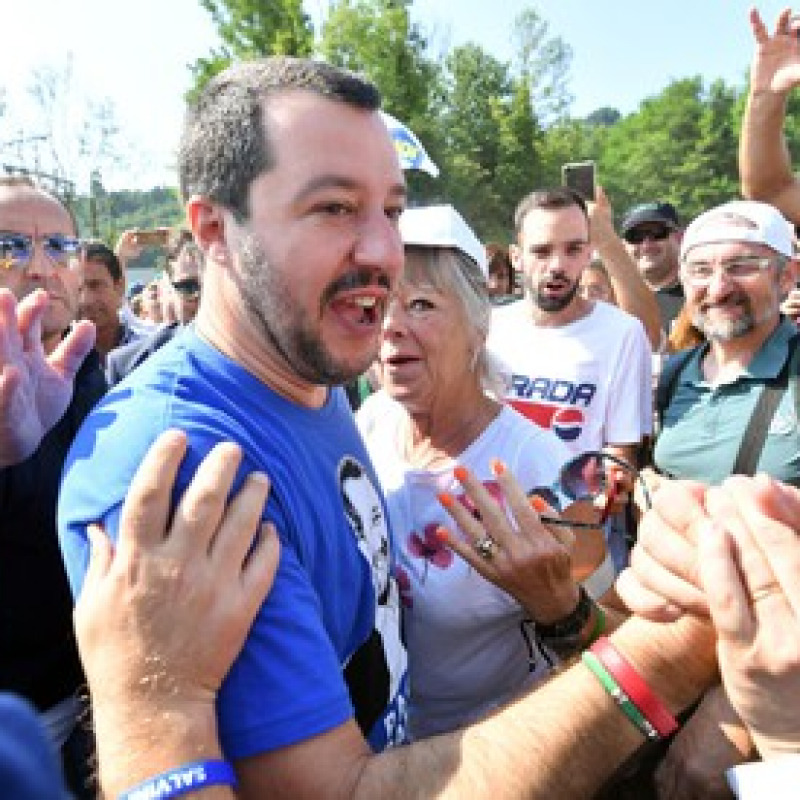 Bagno di folla per Salvini