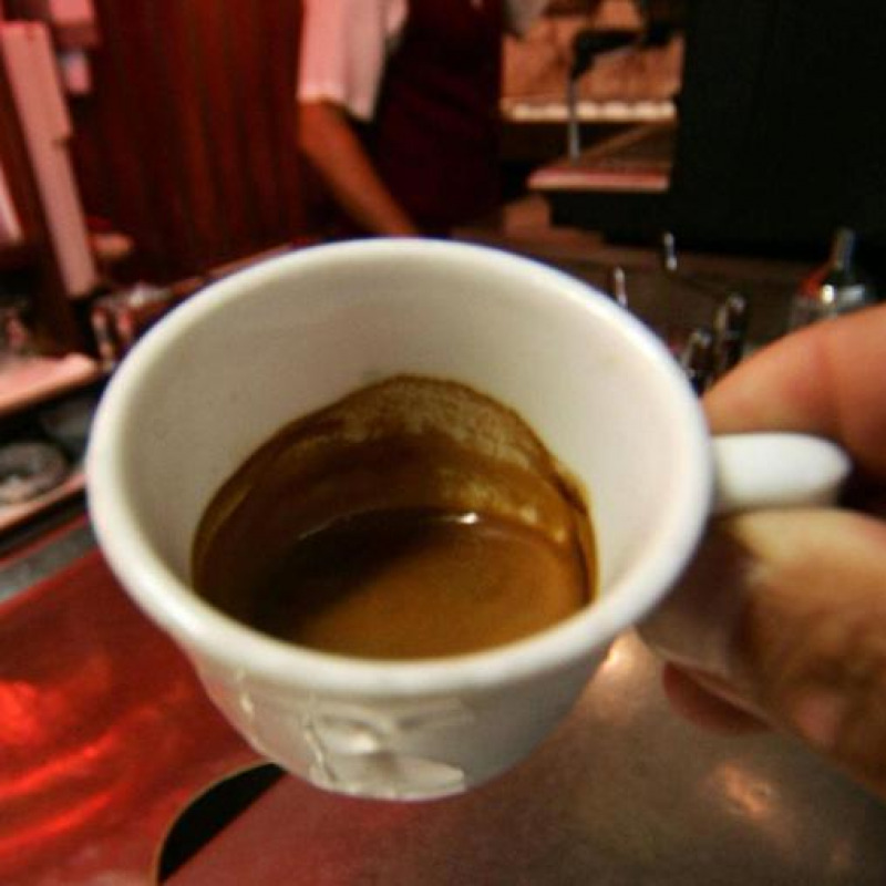 Anche un caffè consumato in tazza può essere... un problema