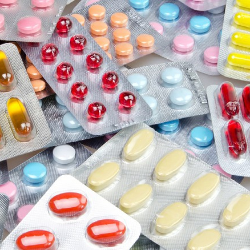 Farmaci: Ue, nuovo piano contro resistenza antibiotici