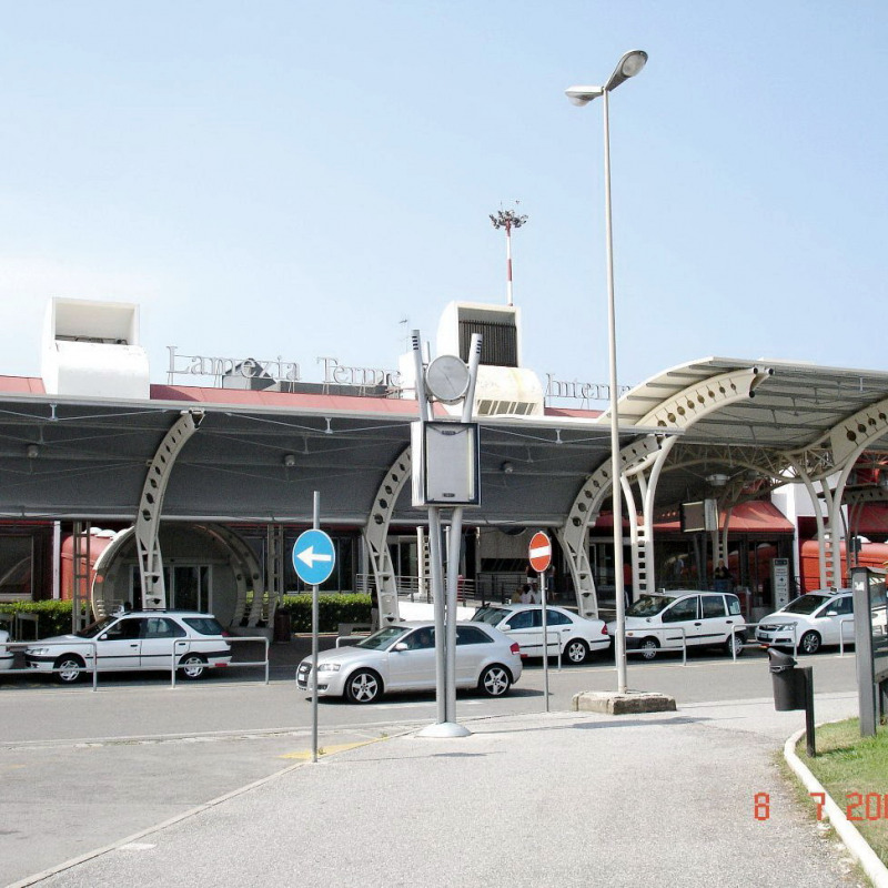 Aeroporto di Lamezia Terme, fonte Wikipedia