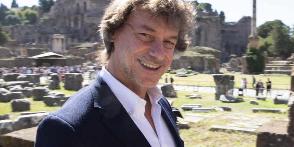 https://assets.gazzettadelsud.it/2018/09/ULISSE-TELEVISIONE-ALBERTO-ANGELA-5-970x485.jpg