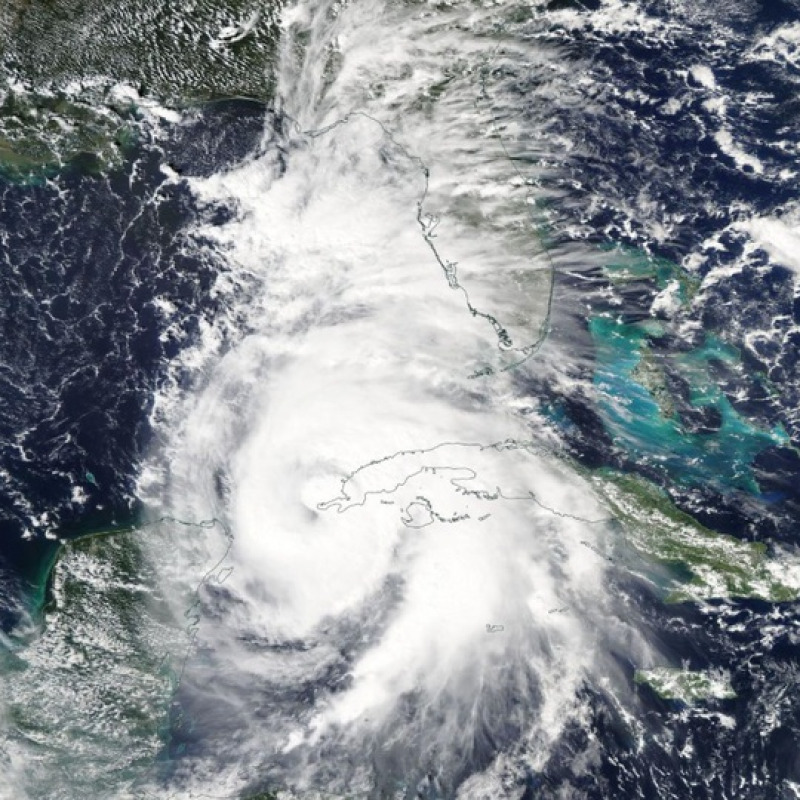 Luragano Michael sulle costedi Cuba, in rotta verso la Florida, fotografato dal satellite Aqua della Nasa (fonte: NASA Worldview, Earth Observing System Data and Information System/EOSDIS)