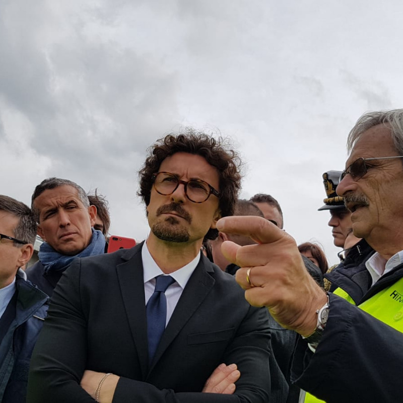 Il ministro Toninelli in visita al cantiere del viadotto Himera