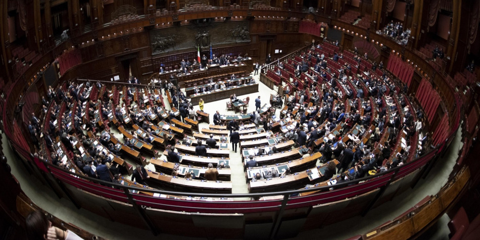 https://assets.gazzettadelsud.it/2018/11/camera-montecitorio-970x485.jpg