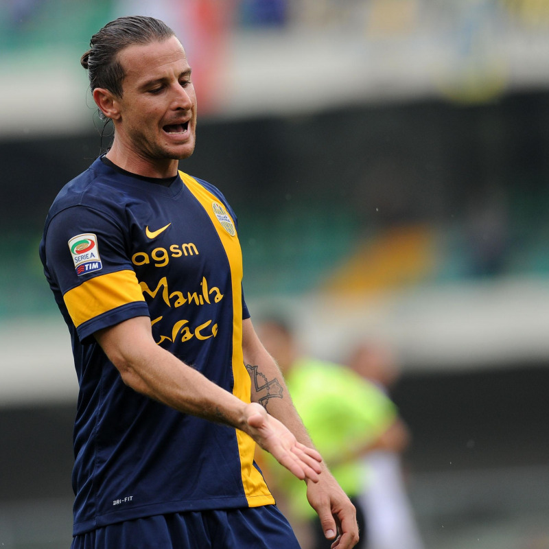 Daniele Cacia con la maglia del Verona