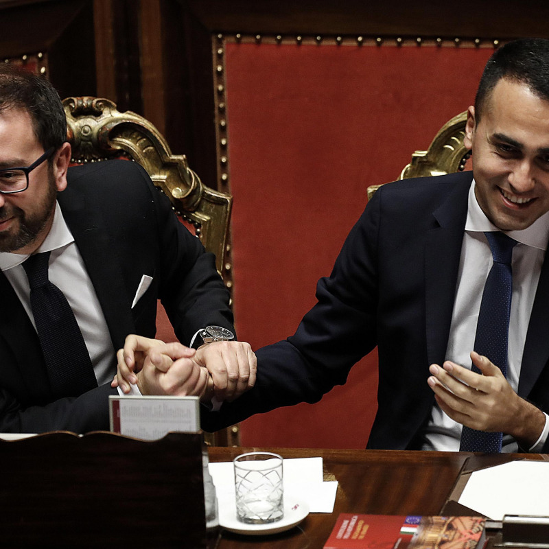 Il ministro della Giustizia Alfonso Bonafede e Luigi Di Maio al Senato