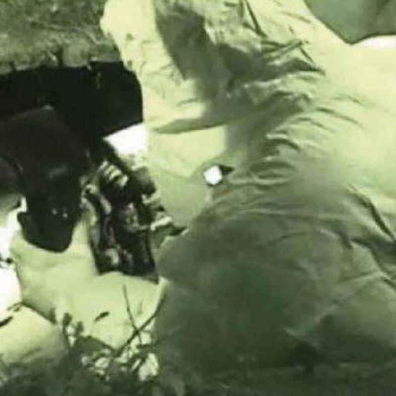 I resti del fotografo vennero trovati in una fossa dentro un casolare
