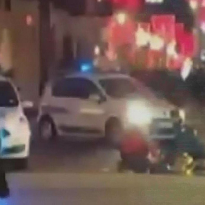 Strasburgo, torna la paura attentati. Gente in fuga fra urla e spari: il video