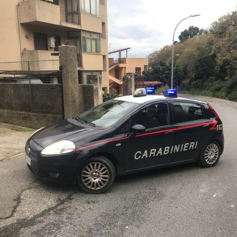 Gli animi si sono placati solo con l'intervento dei carabinieri