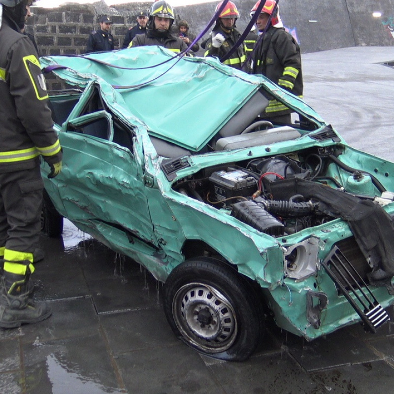 L'auto dei ragazzi dispersi recuperata a Santa Maria la Scala
