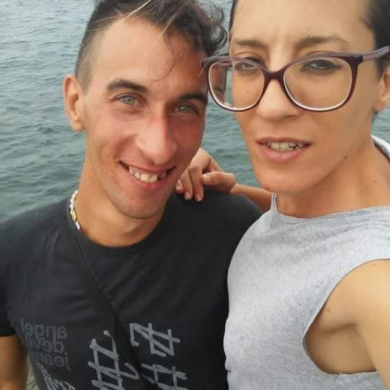 La vittima Alessandra Immacolata Musarra con il fidanzato Cristian Ioppolo