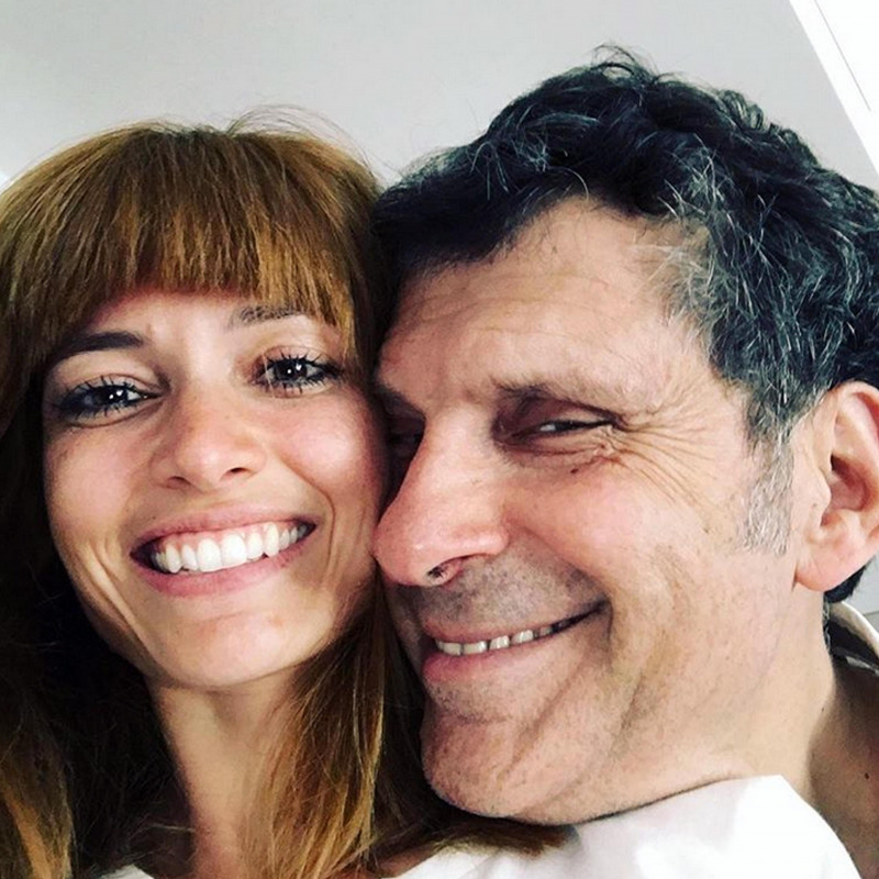 Fabrizio Frizzi insieme alla moglie Carlotta Mantovan