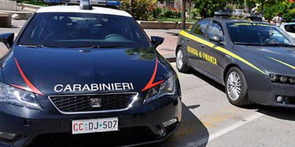 mafia armi e droga tra catania e siracusa maxi operazione con 25 misure cautelari sequestrati 55 milioni di euro da Gazzettadelsud.it mafia armi e droga tra catania e siracusa maxi operazione con 25 misure cautelari sequestrati 55 milioni di euro