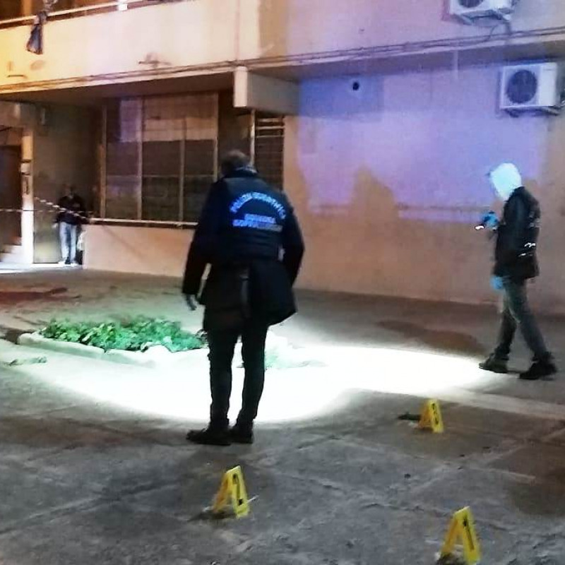 La polizia sul luogo del delitto a Palermo