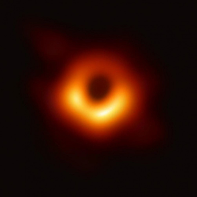 La foto del buco nero