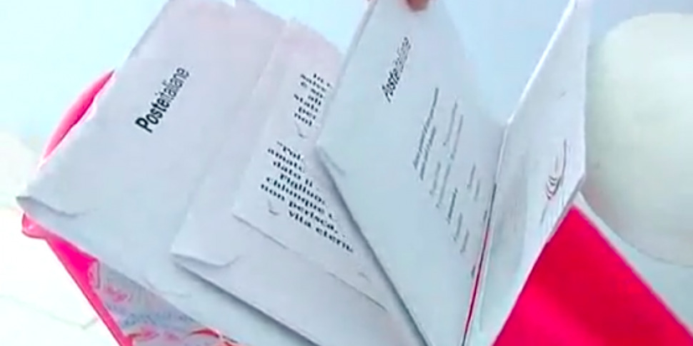 catania ruba lettere dalle cassette postali nei condomini e le nasconde sotto la maglietta denunciato da Gazzettadelsud.it catania ruba lettere dalle cassette postali nei condomini e le nasconde sotto la maglietta denunciato