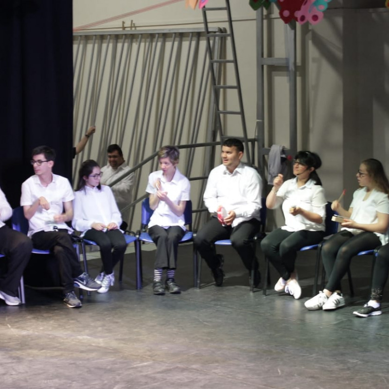 "Il circo della farfalla", a Lamezia Terme lo spettacolo teatrale dei ragazzi della Lucky Friends - Foto