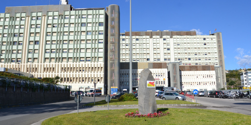 https://assets.gazzettadelsud.it/2019/08/ospedale-Cannizzaro-970x485.jpg