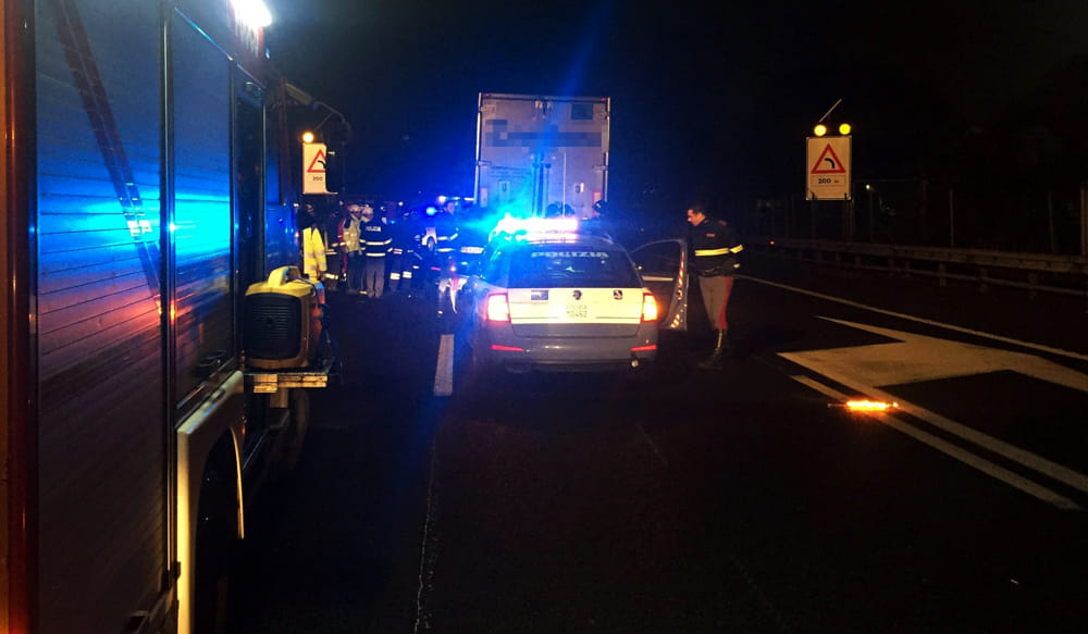 Sedicenne investito a Pachino, ricoverato in gravi condizioni all’o… Sedicenne investito a Pachino, ricoverato in gravi condizioni all’o…