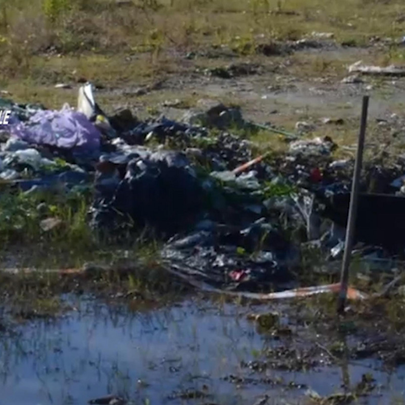 Un fermo immagine del video dei Carabinieri relativo all'operazione contro il giro illecito di rifiuti