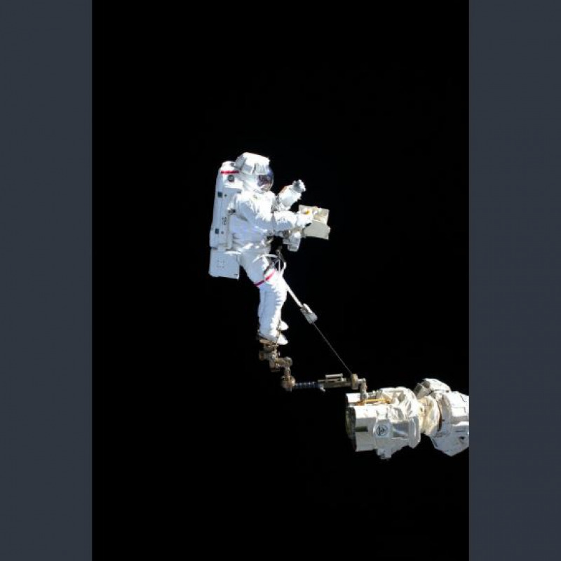 Parmitano fa surf tra le stelle, le spettacolari immagini dallo Spazio - Foto