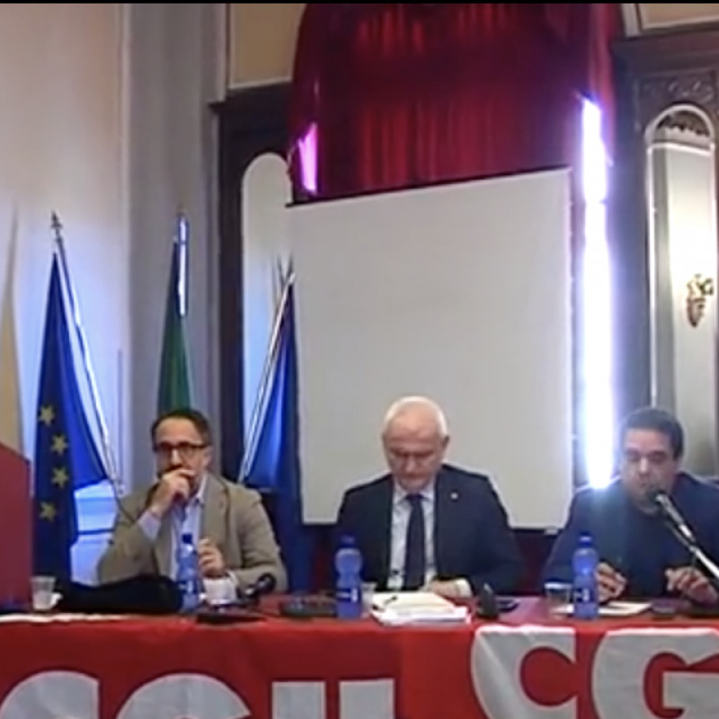 Ciclo rifiuti a Messina, Cgil e Uil: "No alla privatizzazione del servizio"