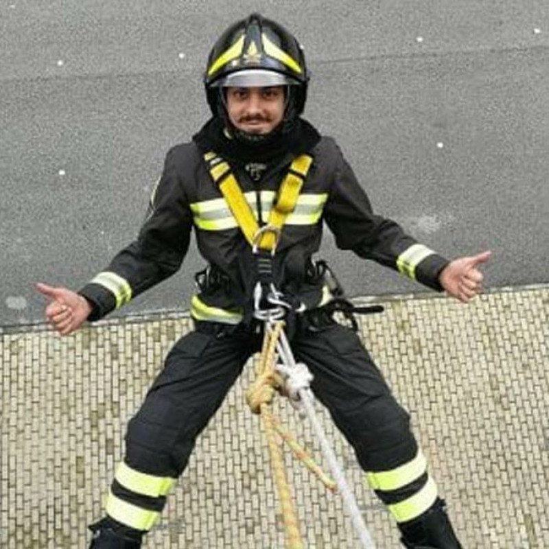 Il vigile dei fuoco di Reggio Calabria, Nino Candido, morto in un incendio ad Alessandria